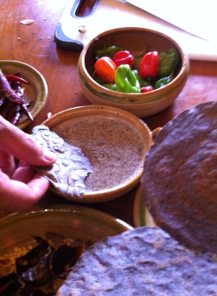 Salsa de Chicatanas with The Mexykan. Mexican cooking classes.